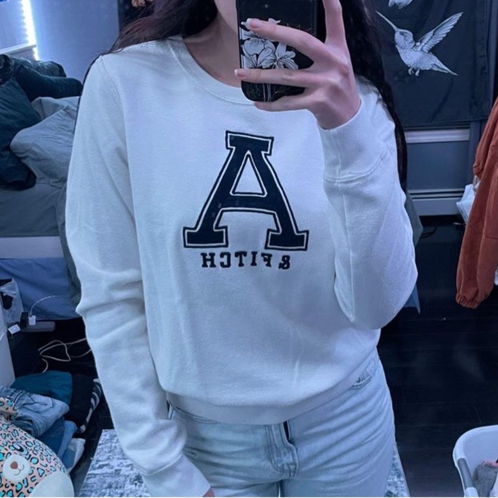 A&F Crewneck - Picture 2 of 4